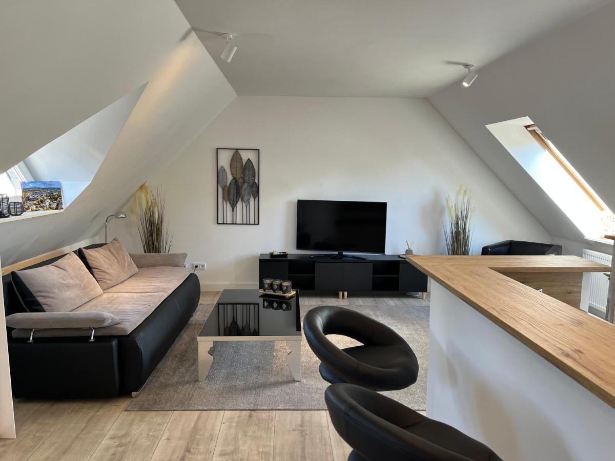 Attraktives Appartement Im Stadtzentrum Plauen Balkon Lift エクステリア 写真